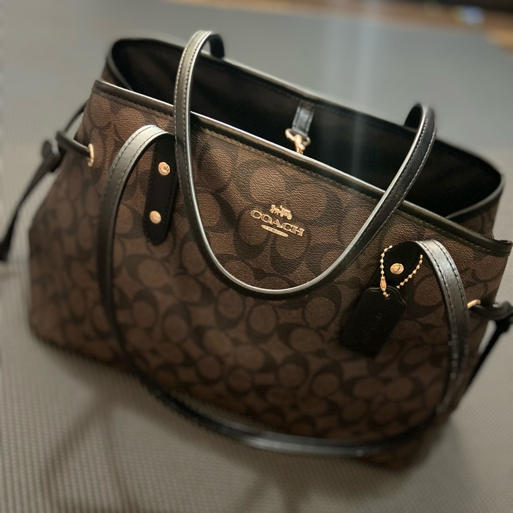 👜✨Coach Drawstring Carryall Purse✨👜